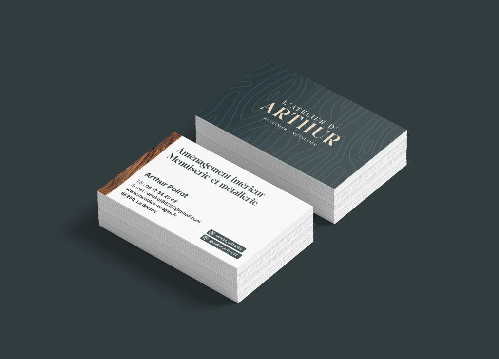 Création de la carte de visite de l'Atelier d'Arthur à La Bresse réalisée par Cercledesign, graphiste dans les Vosges (88)