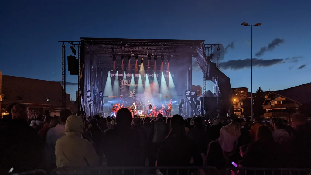 Sonorisation et éclairage d'un concert à l'Alpes d'Huez, par Akoostic