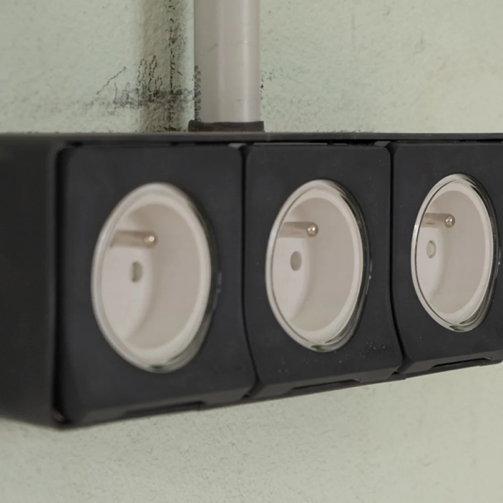 Photo de 3 prises domestiques pour CB Elec 31 à Toulouse réalisée par Cercledesign à La Bresse dans les Vosges (88)